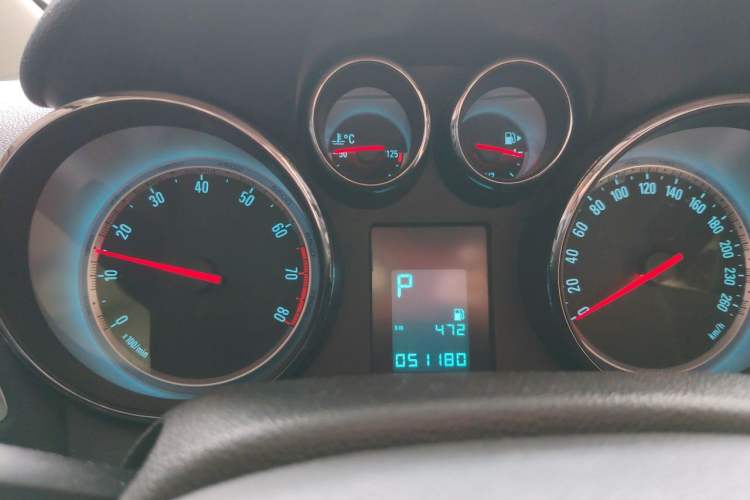 Used Buick Encore 2013 1.4T Automatic Two-Wheel Drive Elite Model Instrument Cluster
