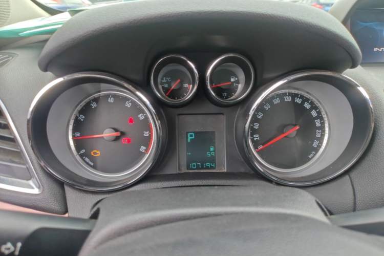 Used Buick Encore 2013 1.4T Automatic Two-Wheel Drive Leading Model Instrument Cluster