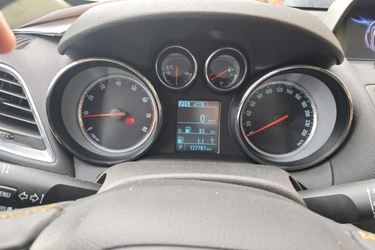 Used Buick Encore 2013 1.4T Automatic All-Wheel Drive Flagship Edition Instrument Cluster