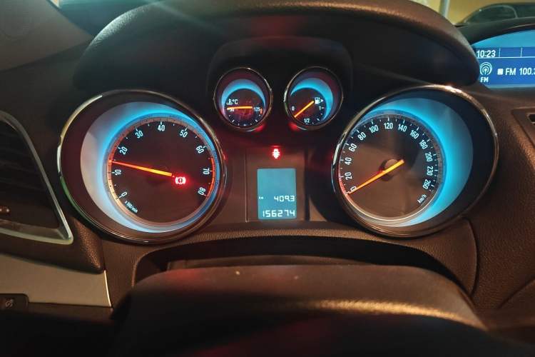 Used Buick Encore 2013 1.4T Manual Two-Wheel Drive Entry Model Instrument Cluster