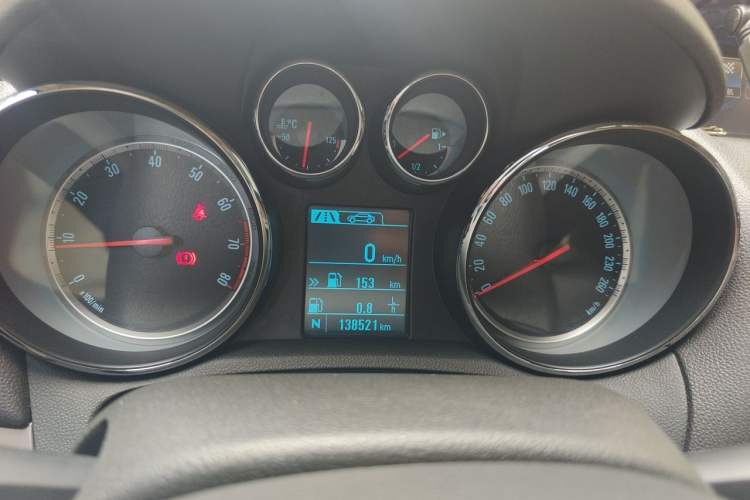 Used Buick Encore 2013 1.4T Automatic All-Wheel Drive Flagship Edition Instrument Cluster