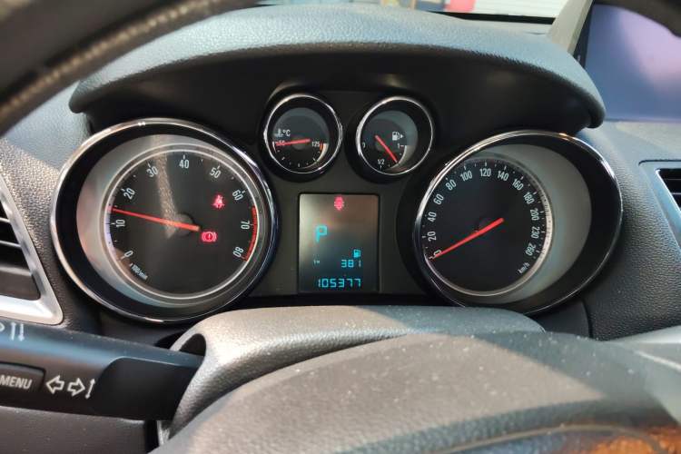 Used Buick Encore 2013 1.4T Automatic Two-Wheel Drive Elite Model Instrument Cluster