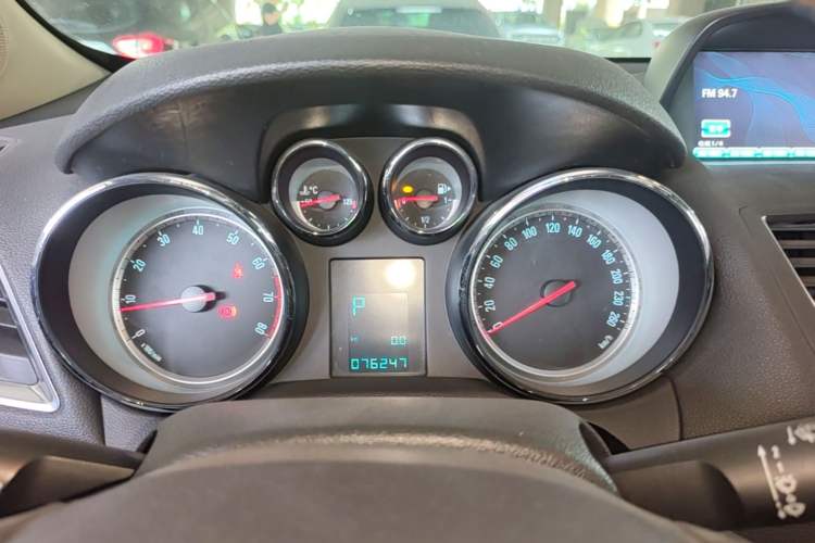 Used Buick Encore 2013 1.4T Automatic Two-Wheel Drive Leading Model Instrument Cluster