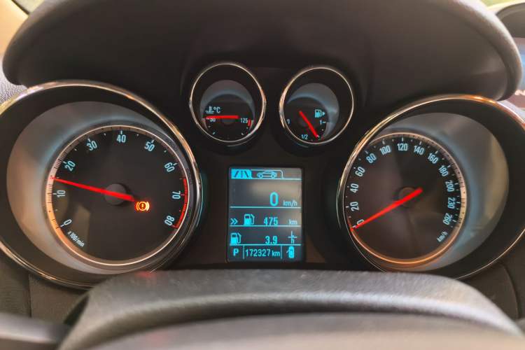 Used Buick Encore 2013 1.4T Automatic All-Wheel Drive Flagship Edition Instrument Cluster