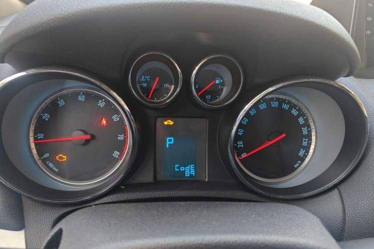 Used Buick Encore 2013 1.4T Automatic Two-Wheel Drive Elite Model Instrument Cluster