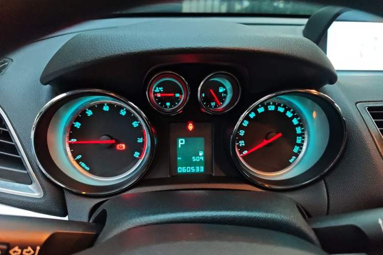 Used Buick Encore 2013 1.4T Automatic Two-Wheel Drive Elite Model Instrument Cluster