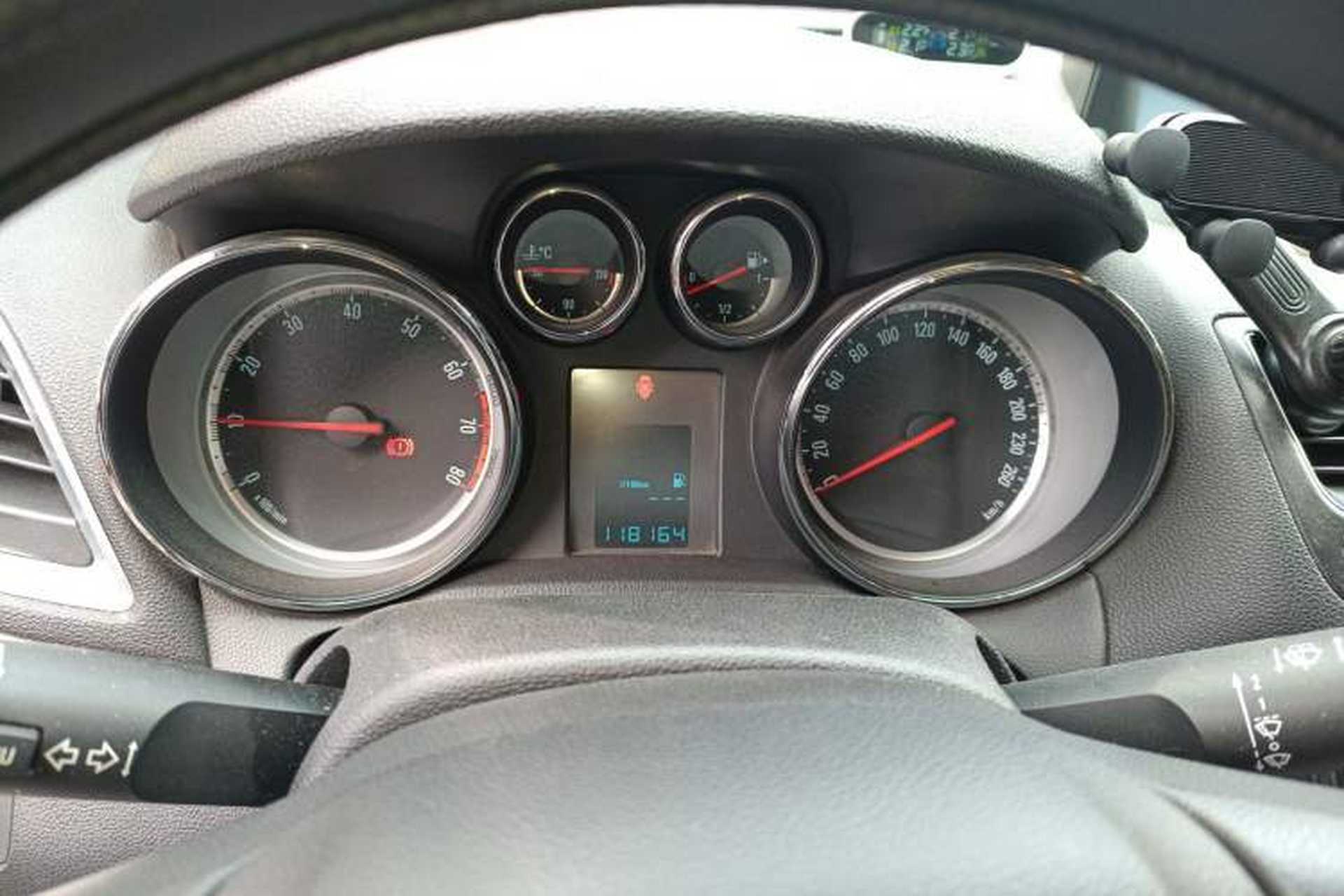 Used Buick Encore 2013 1.4T Manual Two-Wheel Drive Entry Model Instrument Cluster