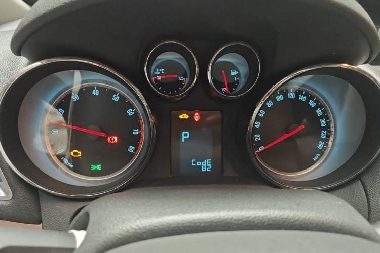 Used Buick Encore 2013 1.4T Automatic Two-Wheel Drive Leading Model Instrument Cluster