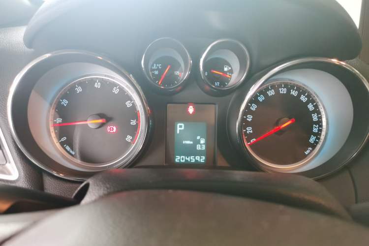 Used Buick Encore 2013 1.4T Automatic Two-Wheel Drive Elite Model Instrument Cluster