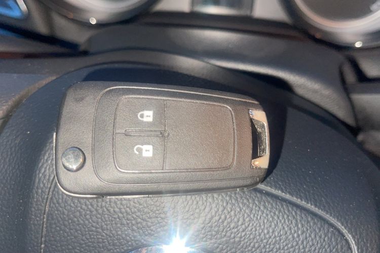 Used Buick Encore 2013 1.4T Manual Two-Wheel Drive Entry Model Interior 5