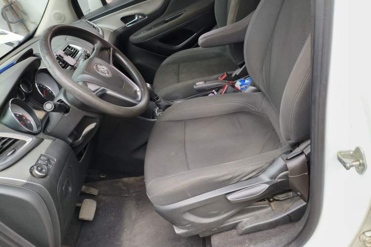 Used Buick Encore 2013 1.4T Automatic Two-Wheel Drive Elite Model Left Front Seat