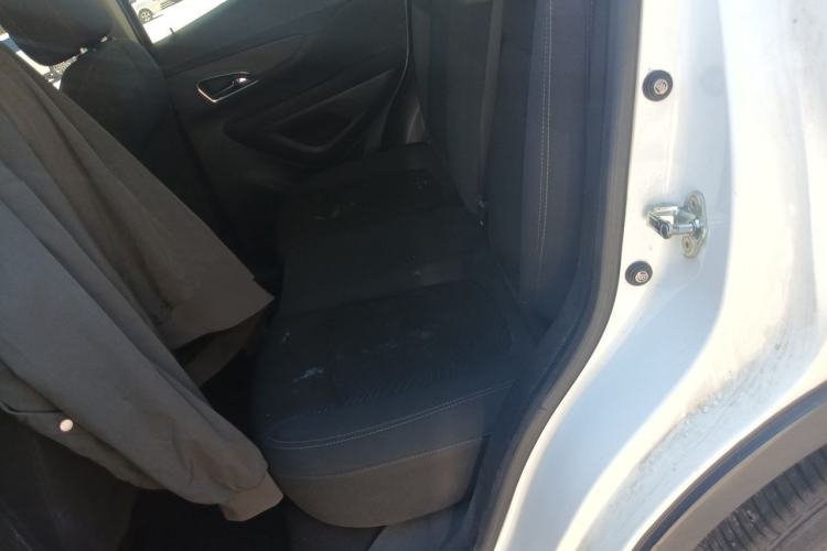 Used Buick Encore 2013 1.4T Manual Two-Wheel Drive Entry Model Left Rear Seat