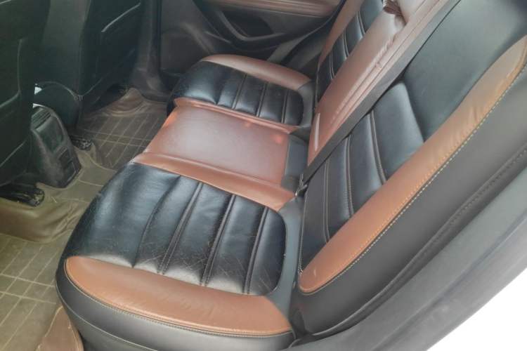 Used Buick Encore 2013 1.4T Automatic Two-Wheel Drive Leading Model Left Rear Seat