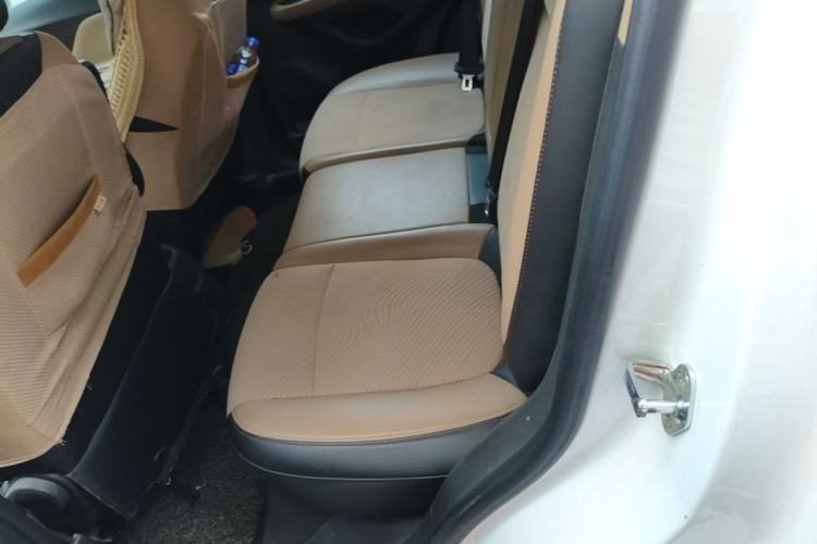 Used Buick Encore 2013 1.4T Automatic All-Wheel Drive Flagship Edition Left Rear Seat