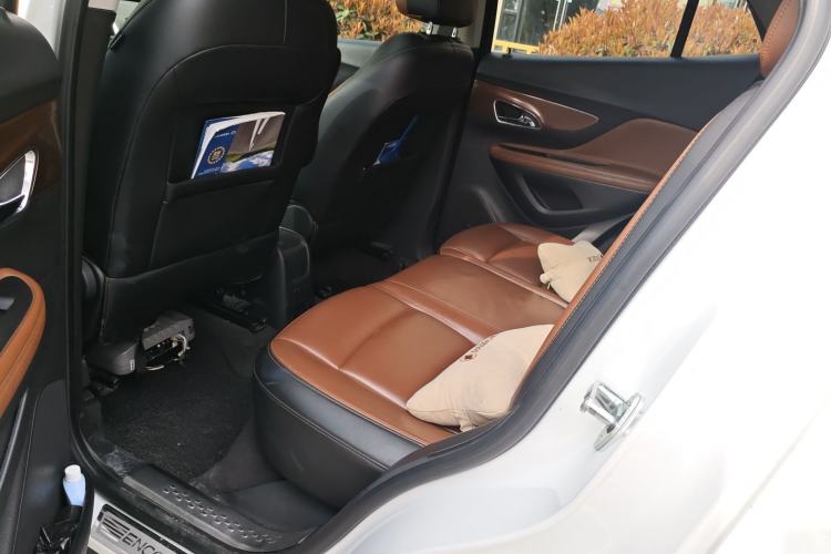 Used Buick Encore 2013 1.4T Automatic All-Wheel Drive Flagship Edition Left Rear Seat