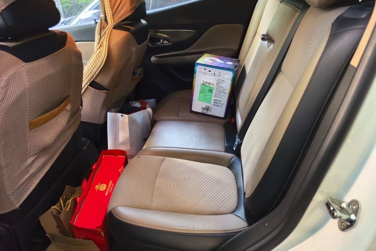 Used Buick Encore 2013 1.4T Automatic All-Wheel Drive Flagship Edition Left Rear Seat