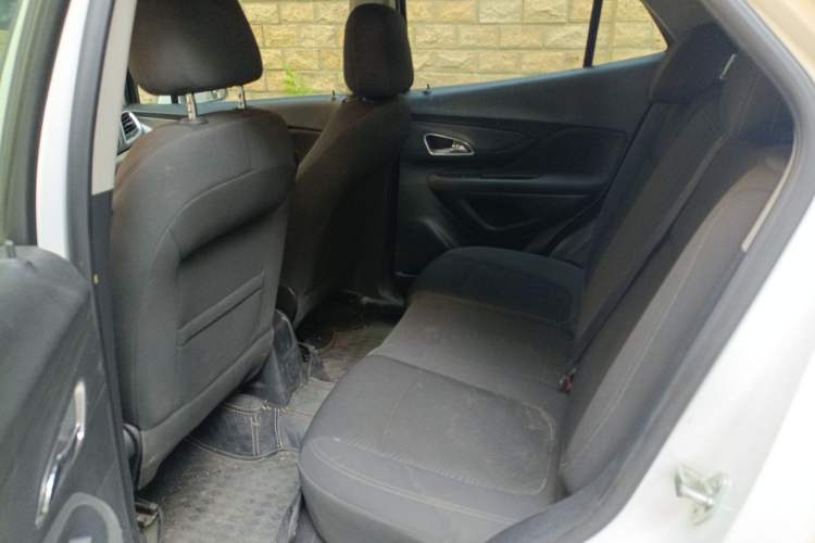 Used Buick Encore 2013 1.4T Manual Two-Wheel Drive Entry Model Left Rear Seat