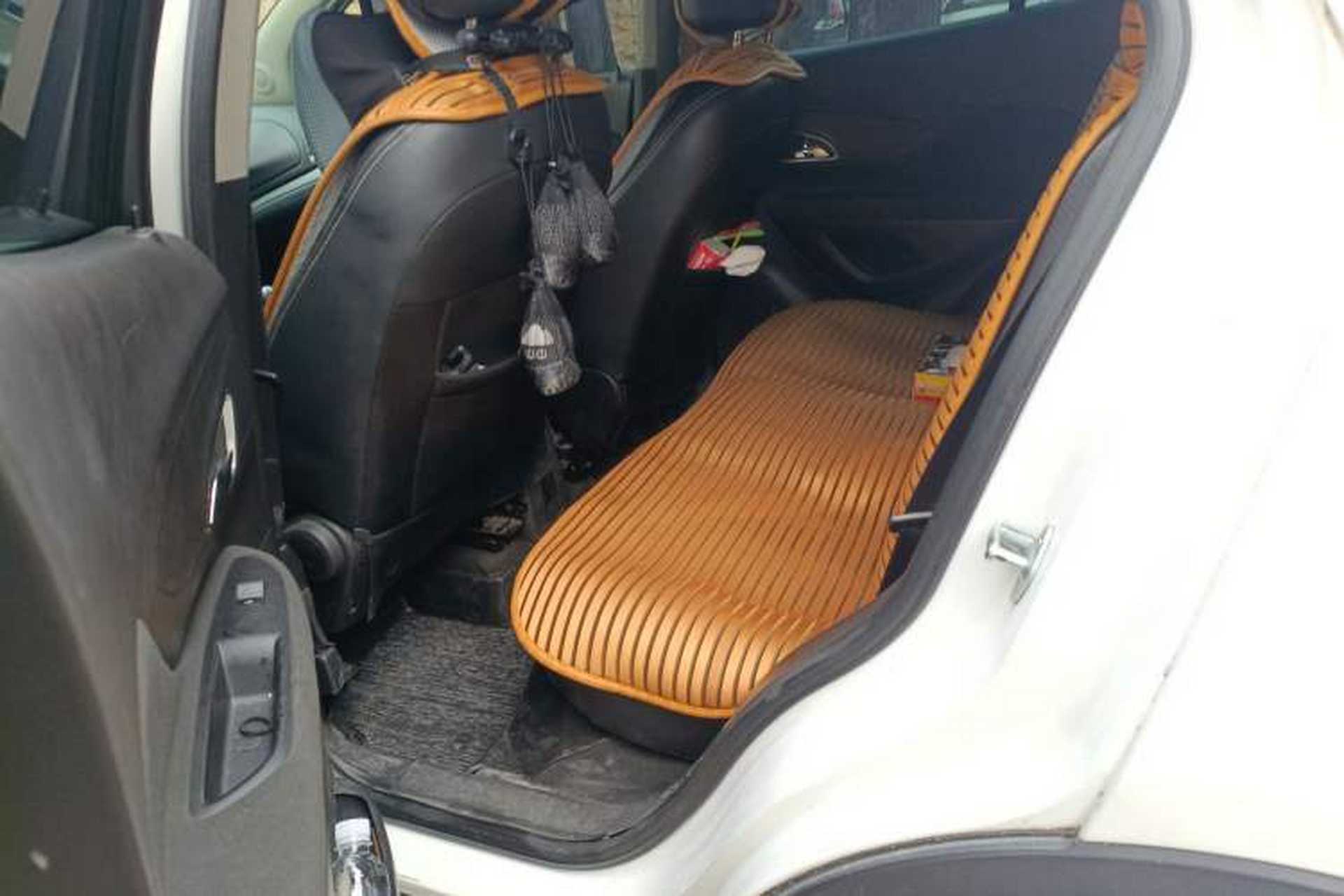 Used Buick Encore 2013 1.4T Manual Two-Wheel Drive Entry Model Left Rear Seat