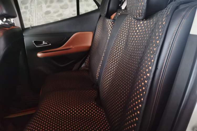 Used Buick Encore 2013 1.4T Automatic Two-Wheel Drive Elite Model Left Rear Seat