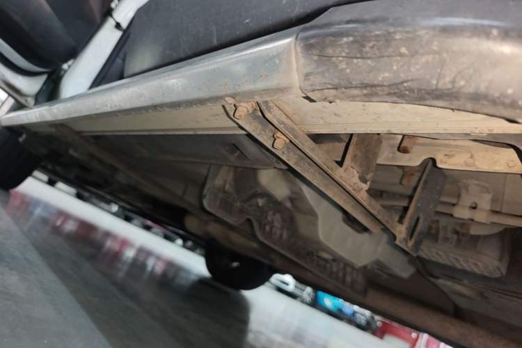 Used Buick Encore 2013 1.4T Automatic Two-Wheel Drive Elite Model Left Side Sill