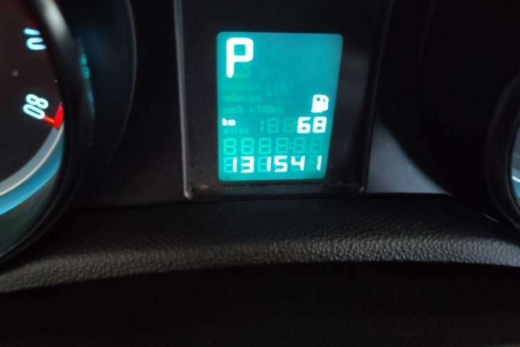 Used Buick Encore 2013 1.4T Automatic Two-Wheel Drive Leading Model Odometer Close Up
