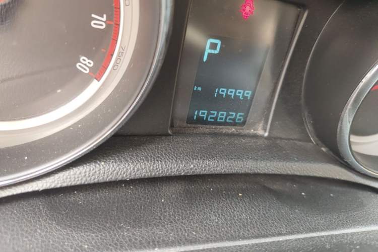 Used Buick Encore 2013 1.4T Automatic Two-Wheel Drive Elite Model Odometer Close Up