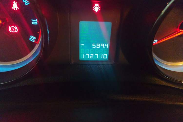 Used Buick Encore 2013 1.4T Manual Two-Wheel Drive Entry Model Odometer Close Up