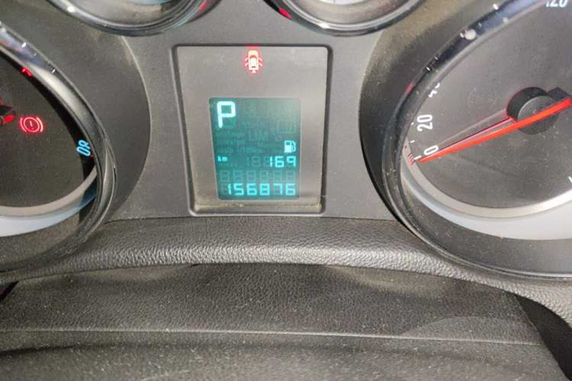 Used Buick Encore 2013 1.4T Automatic Two-Wheel Drive Elite Model Odometer Close Up