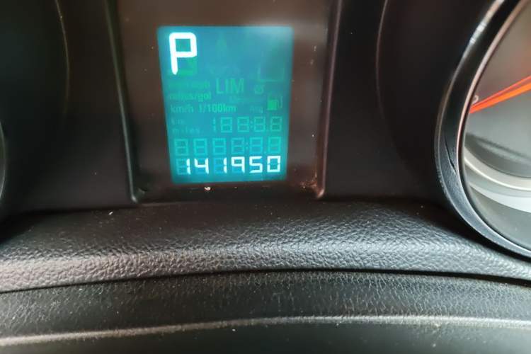 Used Buick Encore 2013 1.4T Automatic Two-Wheel Drive Leading Model Odometer Close Up