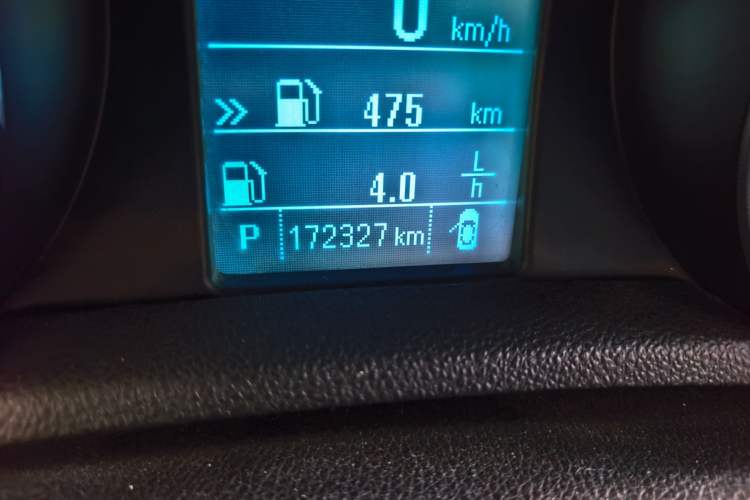 Used Buick Encore 2013 1.4T Automatic All-Wheel Drive Flagship Edition Odometer Close Up