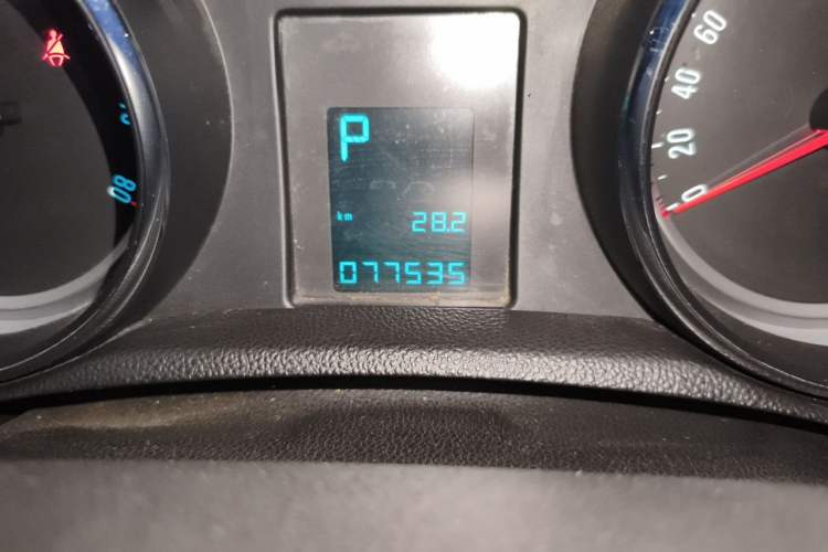 Used Buick Encore 2013 1.4T Automatic Two-Wheel Drive Elite Model Odometer Close Up