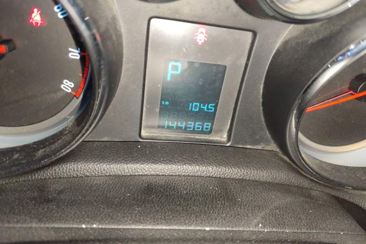 Used Buick Encore 2013 1.4T Automatic Two-Wheel Drive Elite Model Odometer Close Up
