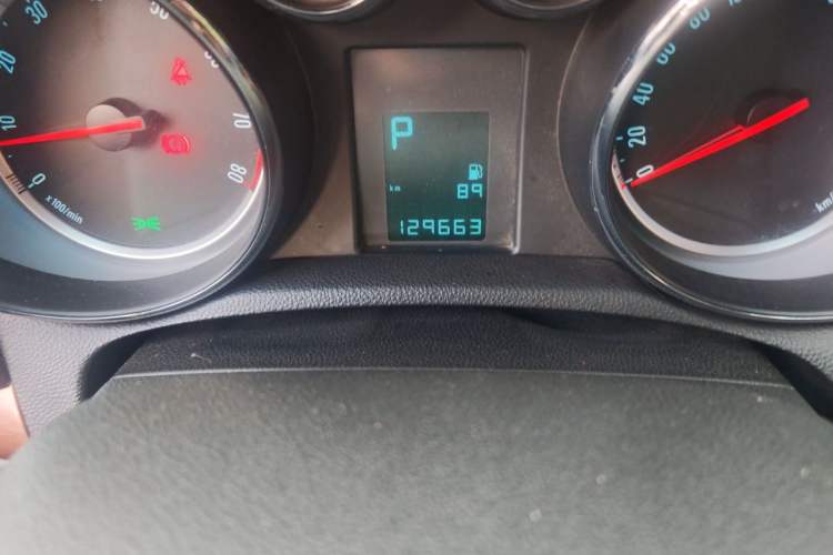 Used Buick Encore 2013 1.4T Automatic Two-Wheel Drive Leading Model Odometer Close Up