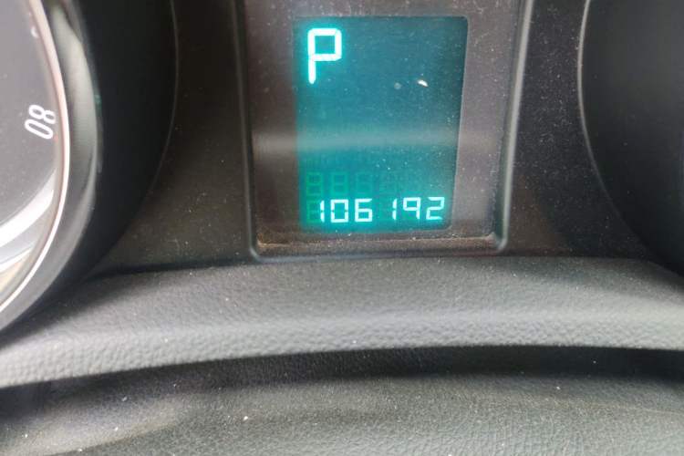 Used Buick Encore 2013 1.4T Automatic Two-Wheel Drive Leading Model Odometer Close Up
