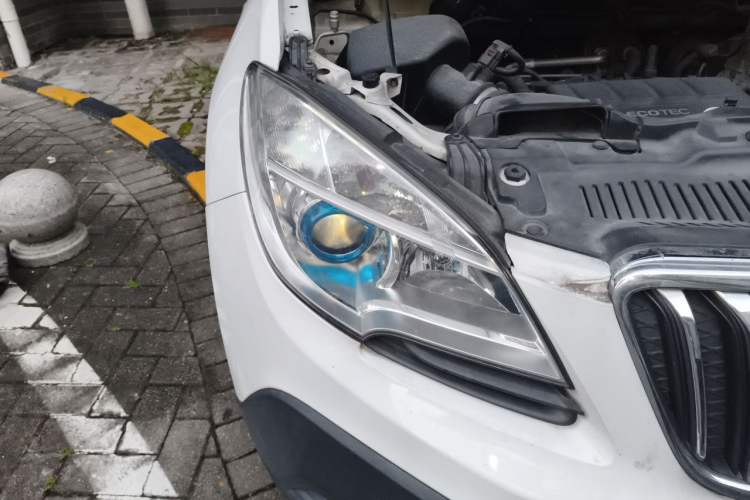 Used Buick Encore 2013 1.4T Automatic Two-Wheel Drive Elite Model Right Front Headlight
