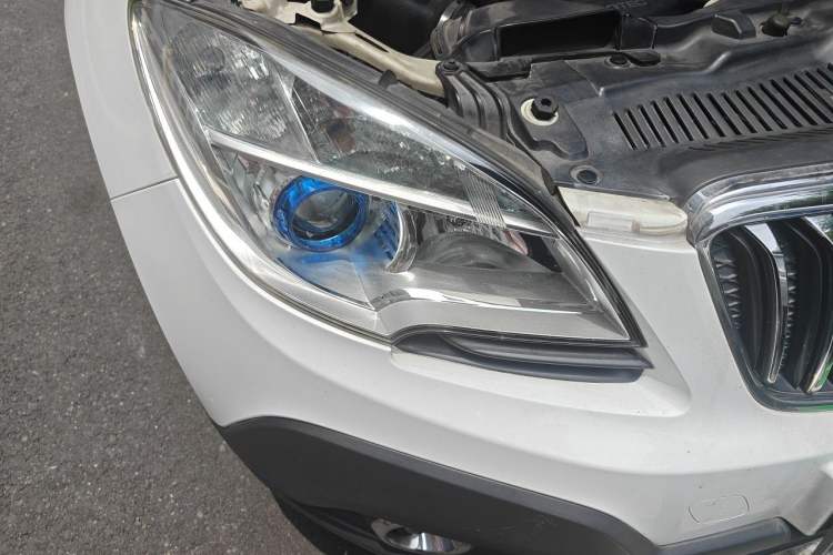 Used Buick Encore 2013 1.4T Automatic Two-Wheel Drive Elite Model Right Front Headlight