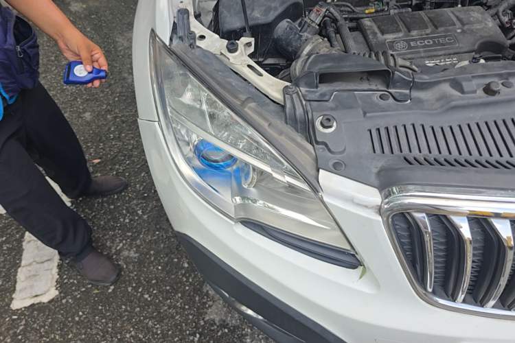 Used Buick Encore 2013 1.4T Automatic Two-Wheel Drive Leading Model Right Front Headlight