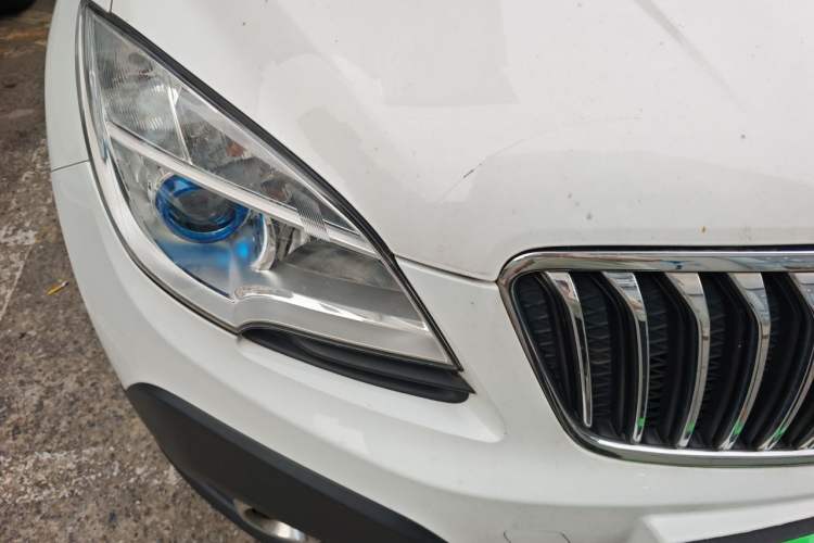 Used Buick Encore 2013 1.4T Automatic Two-Wheel Drive Elite Model Right Front Headlight