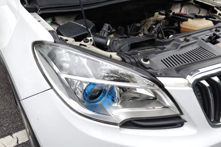 Used Buick Encore 2013 1.4T Automatic Two-Wheel Drive Elite Model Right Front Headlight