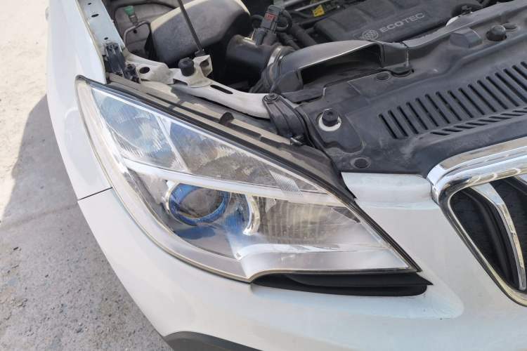 Used Buick Encore 2013 1.4T Automatic Two-Wheel Drive Leading Model Right Front Headlight