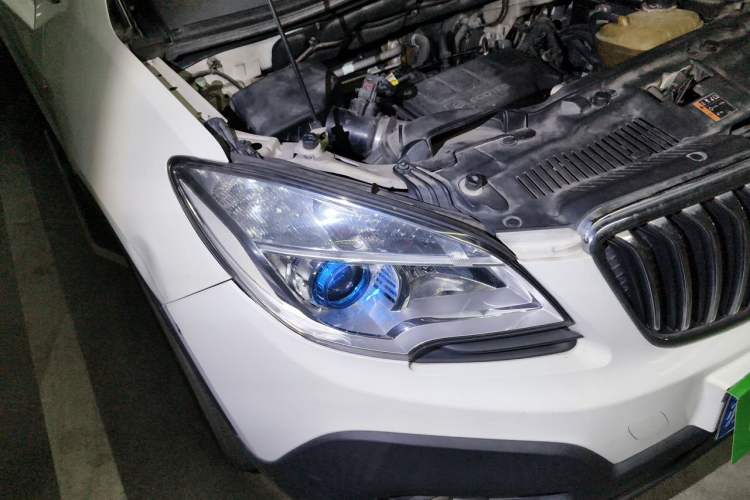 Used Buick Encore 2013 1.4T Automatic Two-Wheel Drive Elite Model Right Front Headlight