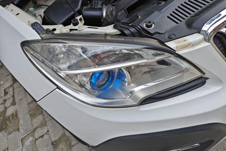 Used Buick Encore 2013 1.4T Automatic Two-Wheel Drive Leading Model Right Front Headlight