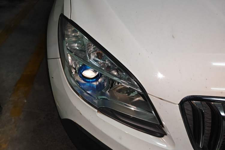Used Buick Encore 2013 1.4T Automatic Two-Wheel Drive Elite Model Right Front Headlight