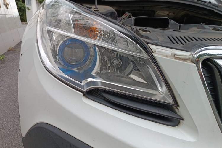 Used Buick Encore 2013 1.4T Automatic Two-Wheel Drive Elite Model Right Front Headlight