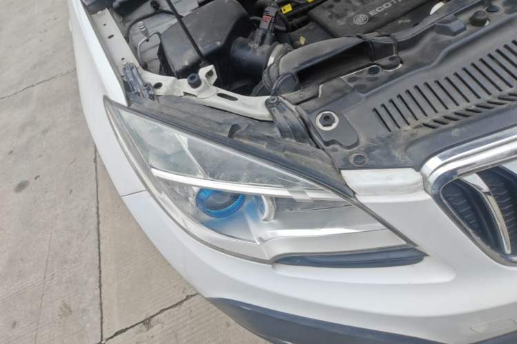 Used Buick Encore 2013 1.4T Automatic Two-Wheel Drive Leading Model Right Front Headlight