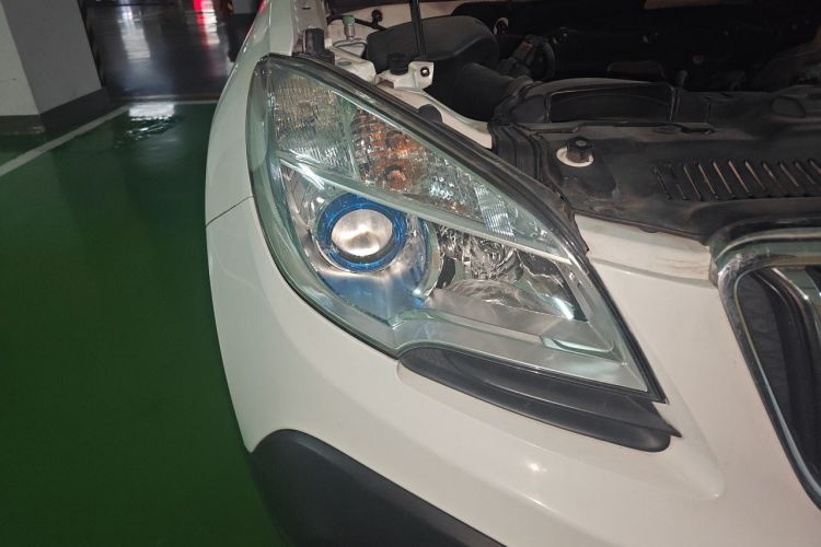Used Buick Encore 2013 1.4T Manual Two-Wheel Drive Entry Model Right Front Headlight