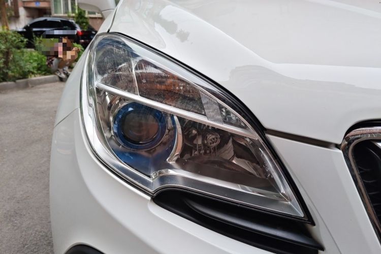 Used Buick Encore 2013 1.4T Automatic Two-Wheel Drive Leading Model Right Front Headlight