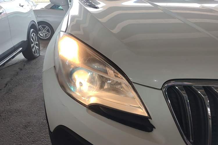 Used Buick Encore 2013 1.4T Automatic Two-Wheel Drive Leading Model Right Front Headlight