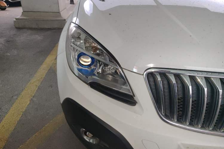 Used Buick Encore 2013 1.4T Automatic Two-Wheel Drive Elite Model Right Front Headlight