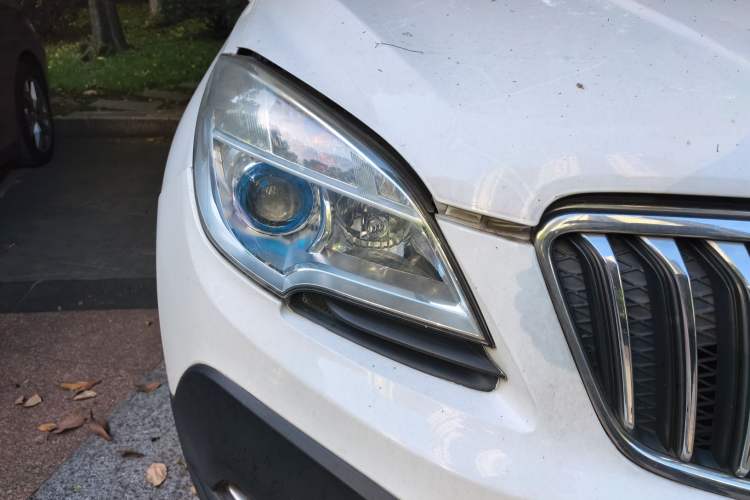 Used Buick Encore 2013 1.4T Automatic All-Wheel Drive Flagship Edition Right Front Headlight